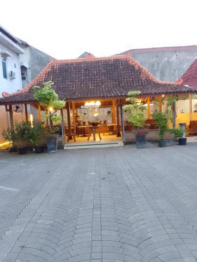 Cabin Hotel Sutomo Yogyakarta Ngoại thất bức ảnh