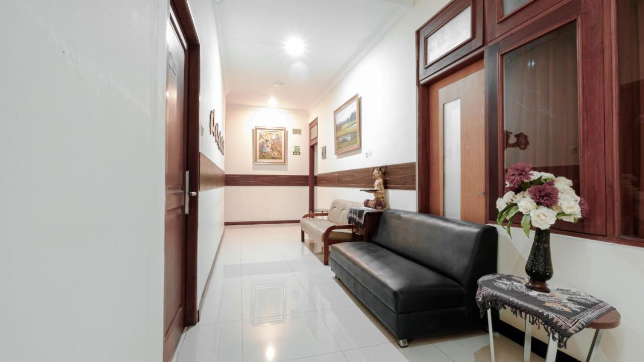 Cabin Hotel Sutomo Yogyakarta Ngoại thất bức ảnh