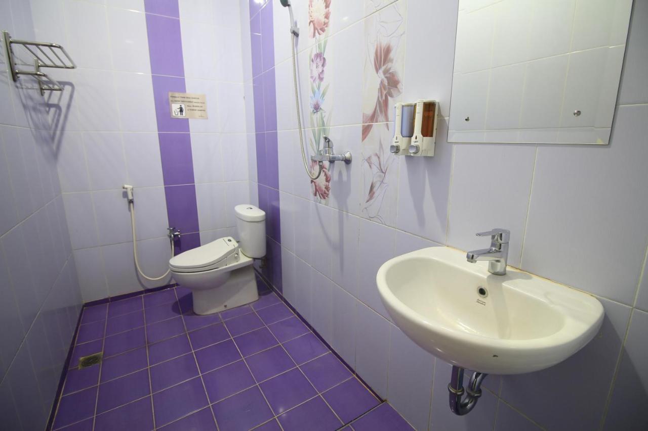 Cabin Hotel Sutomo Yogyakarta Ngoại thất bức ảnh