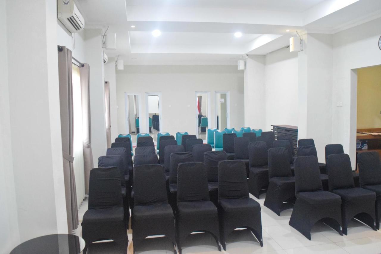 Cabin Hotel Sutomo Yogyakarta Ngoại thất bức ảnh