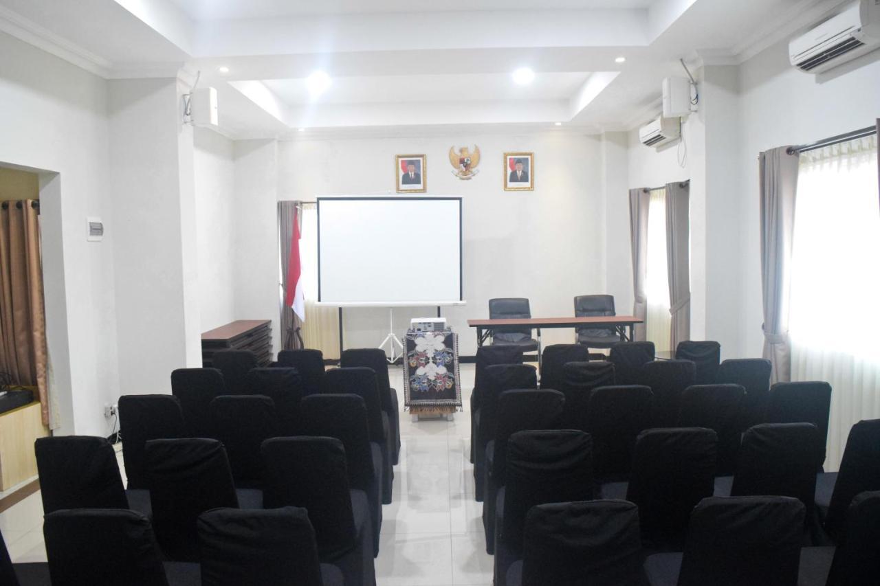 Cabin Hotel Sutomo Yogyakarta Ngoại thất bức ảnh